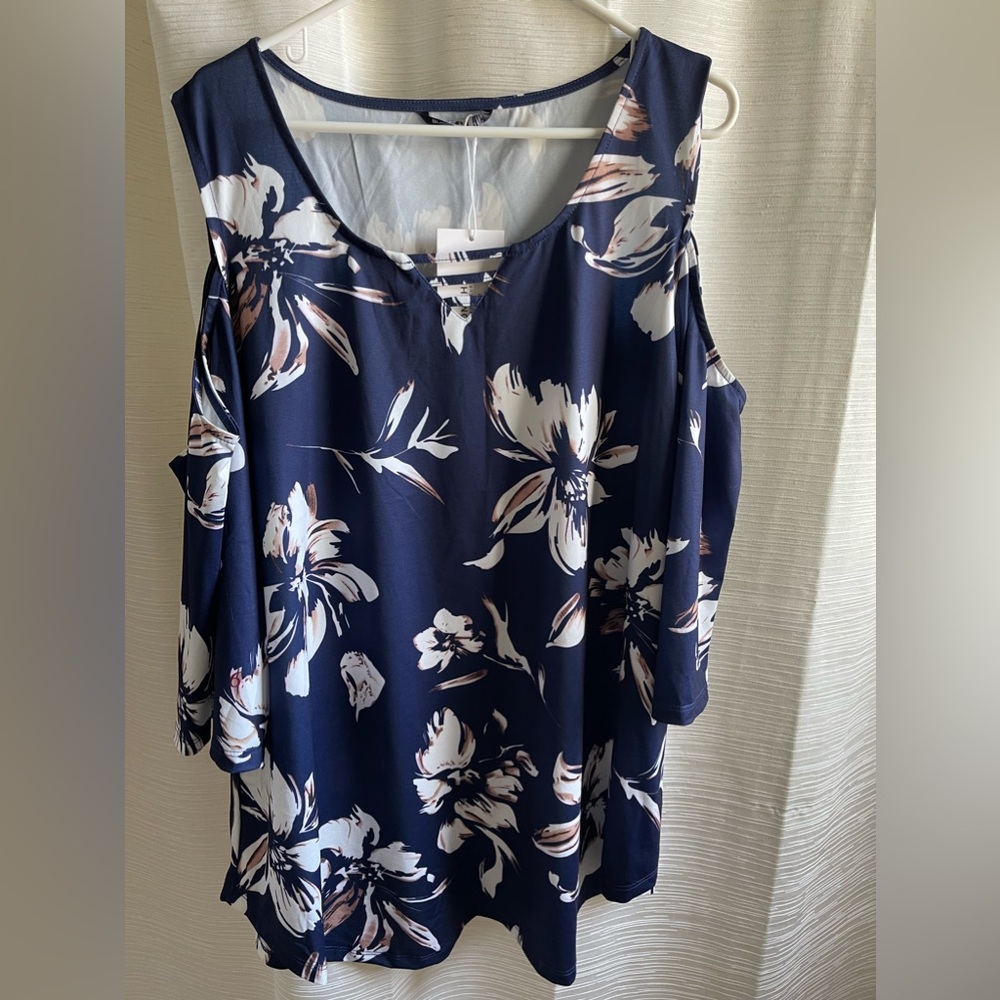 Bloomchic blue floral open sleeved woman’s blouse size 18